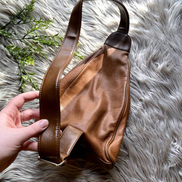 *SOLD* Vintage Leather Sling Bag - Picture 8 of 10